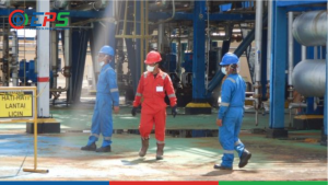 Pemasangan kembali peredam panas column shell dan pembersihan, sand blasting ulang dan pengecetan ulang