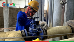 Pemasangan scaffolding dan insulasi boiler