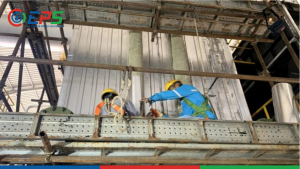 Pemasangan scaffolding dan insulasi boiler